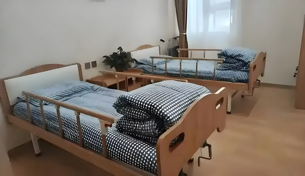 细节藏不住爱！白敬亭晒家意外暴露恋情？